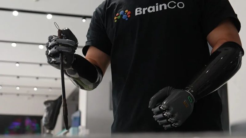 以下是一些在北京较为知名的数据可视化课程推荐：